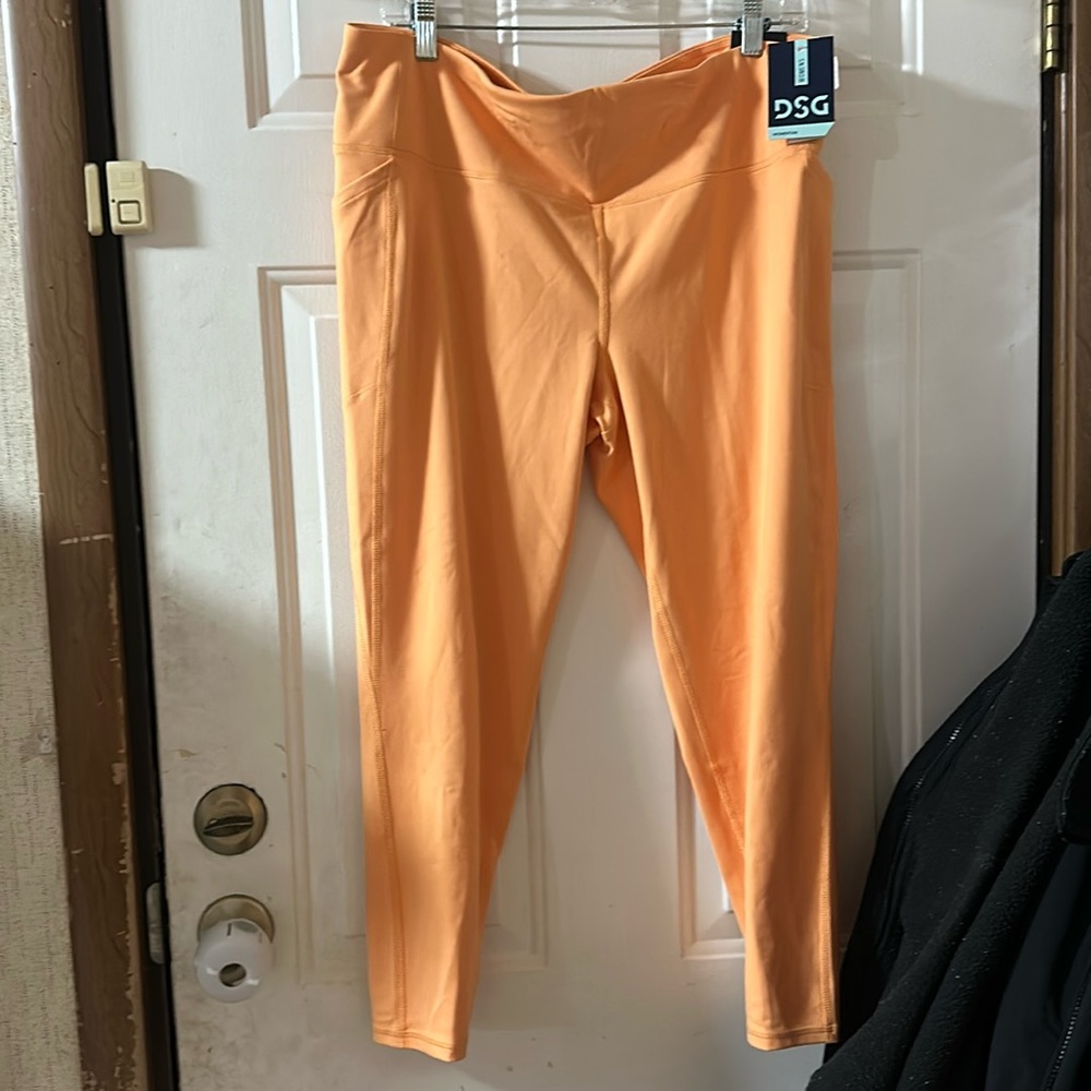DSG Momentum 7/8 Legging: ORANGE: NEW WITH TAGS: SIZE XXL